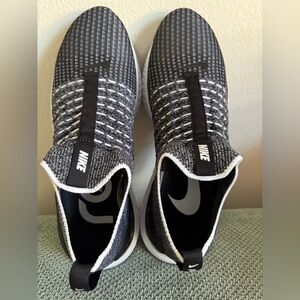 Nike Phantom Run Flyknit 2 'Black Smoke Grey' Men's Running Shoe